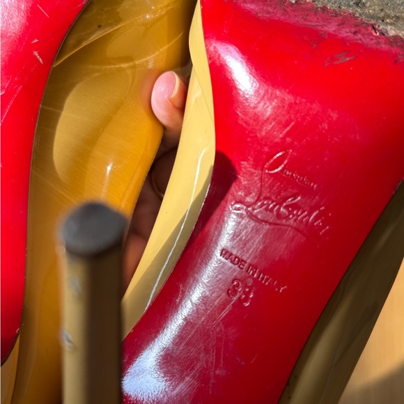 Christian Louboutin Beige Patent Leather Heels - Picture 6 of 15